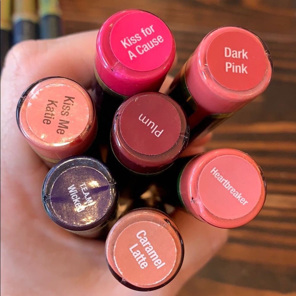 Makeup LipSense Lipstick LipVolumizer Oops remover - Picture 6 of 10